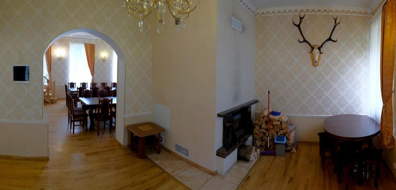 Lecu Muiza Hotel Leci Екстериор снимка