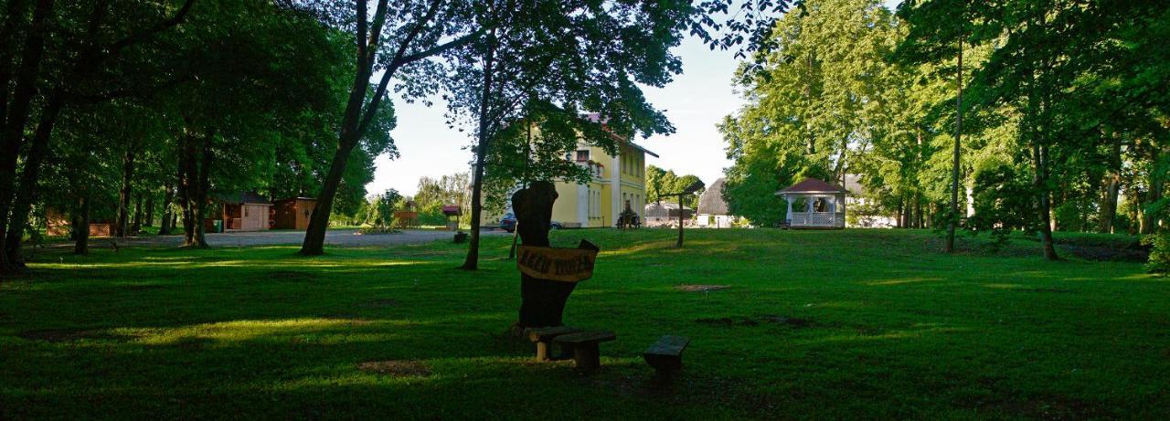 Lecu Muiza Hotel Leci Екстериор снимка