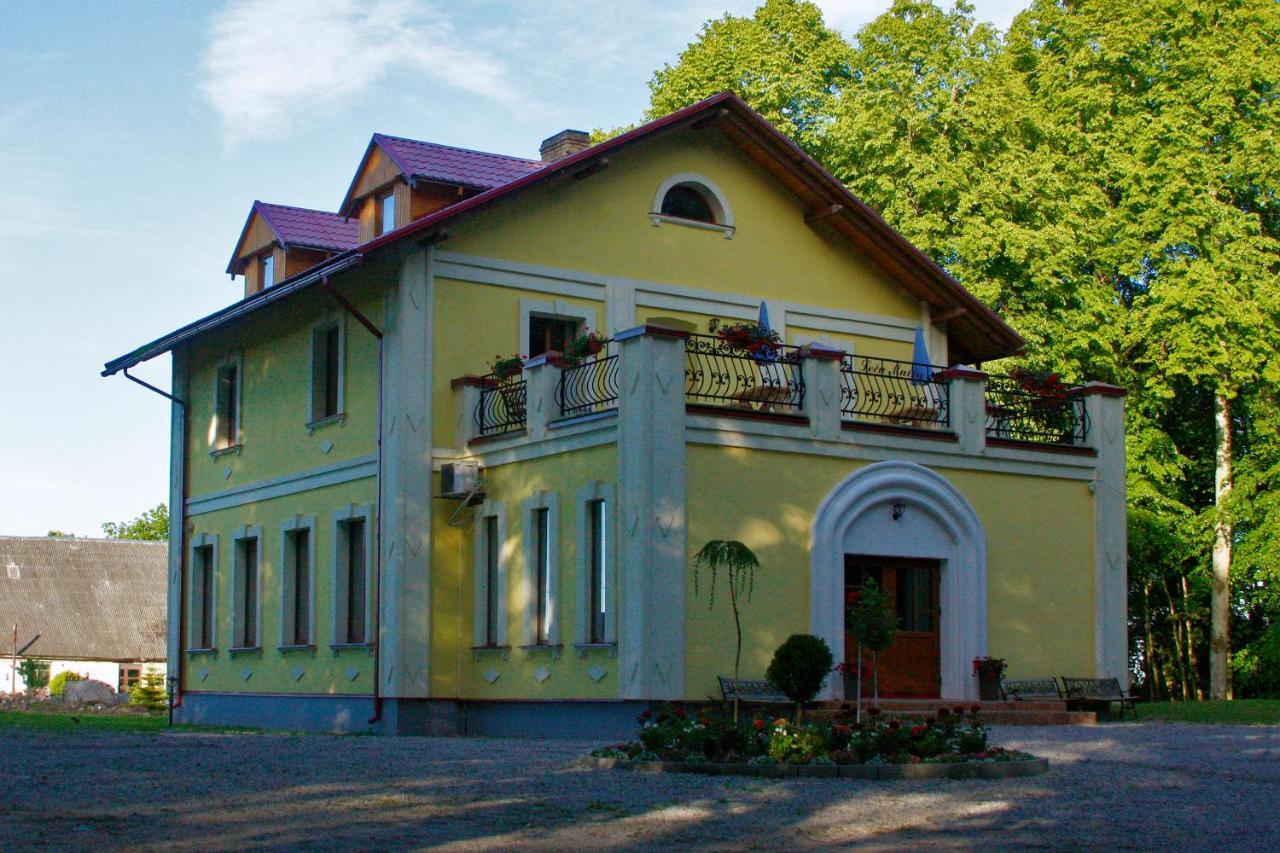Lecu Muiza Hotel Leci Екстериор снимка